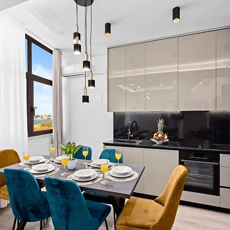 In Near Center Waterfront Appartement
