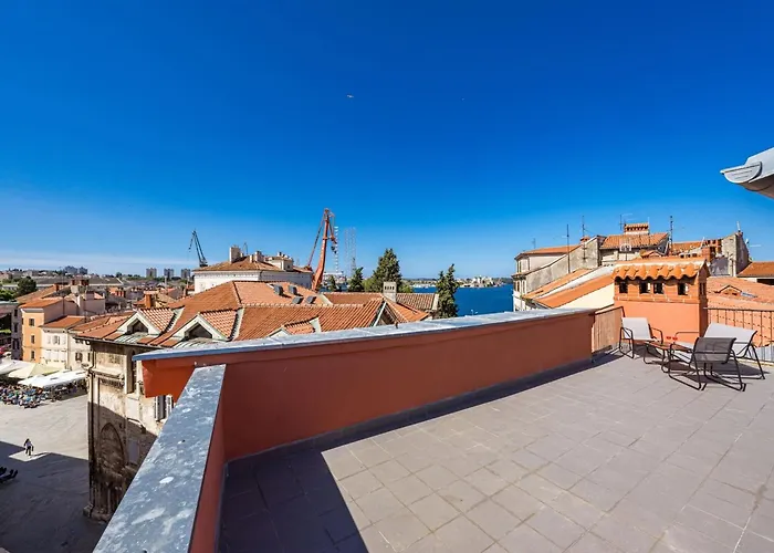 In Near Center Waterfront Appartement *