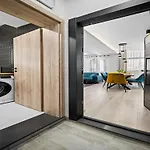 In Near Center Waterfront Appartement *