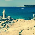 In Near Center Waterfront Pula