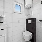In Near Center Waterfront Apartamento
