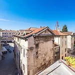 In Near Center Waterfront * Pula