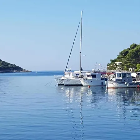 In Near Center Waterfront *