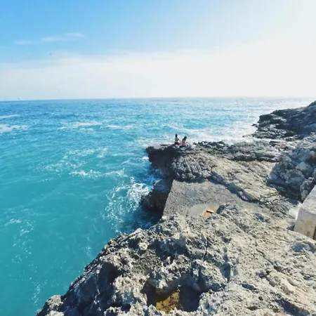 In Near Center Waterfront דירה *