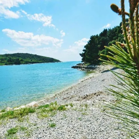 In Near Center Waterfront דירה פולה