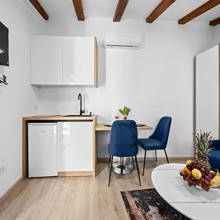 Appartamento In Near Center Waterfront