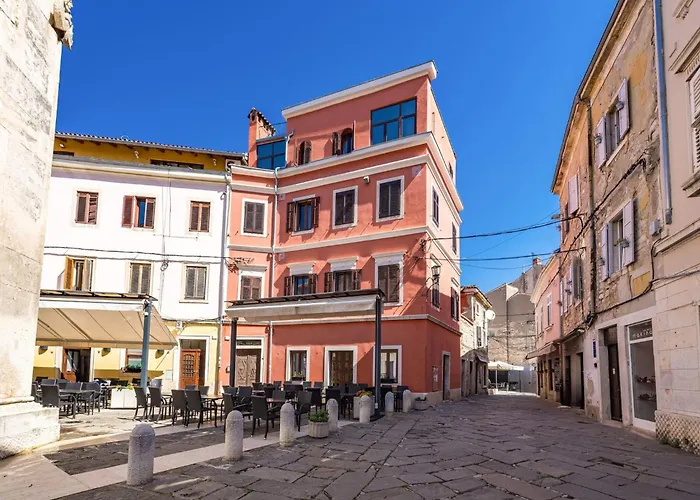 In Near Center Waterfront Lejlighed