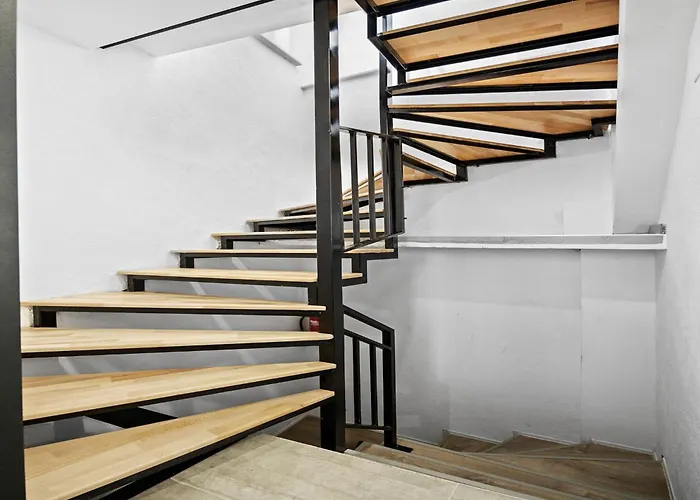 In Near Center Waterfront *