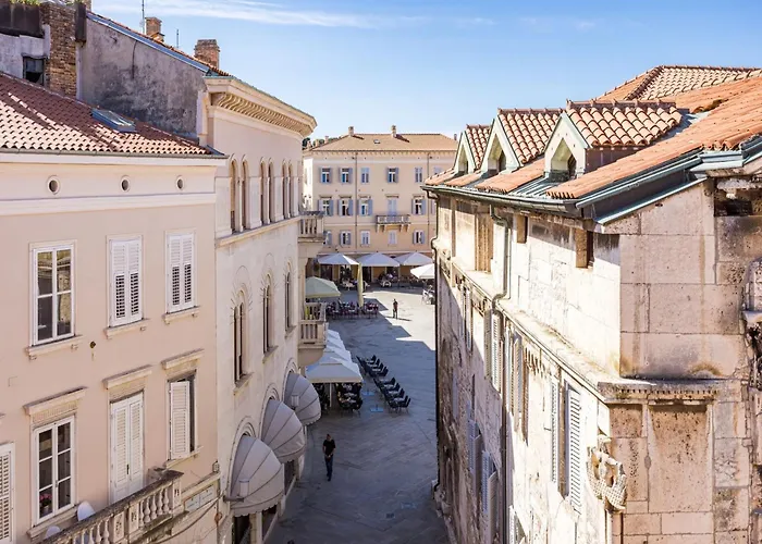 In Near Center Waterfront * Pula