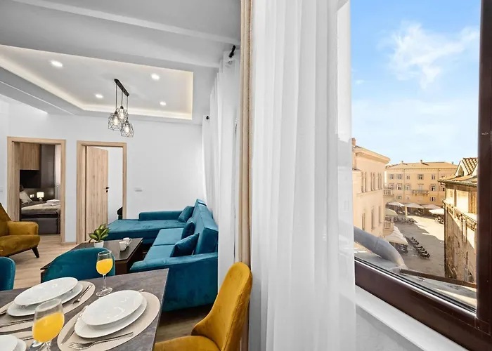 In Near Center Waterfront *