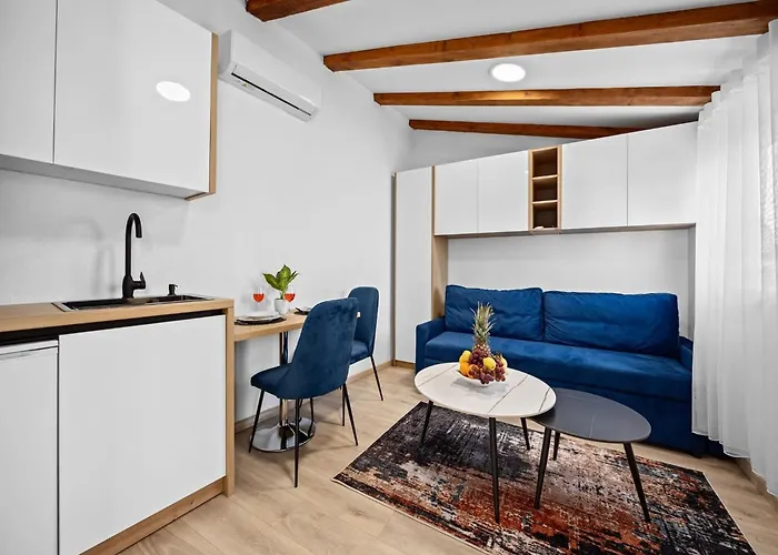 Lejlighed In Near Center Waterfront *