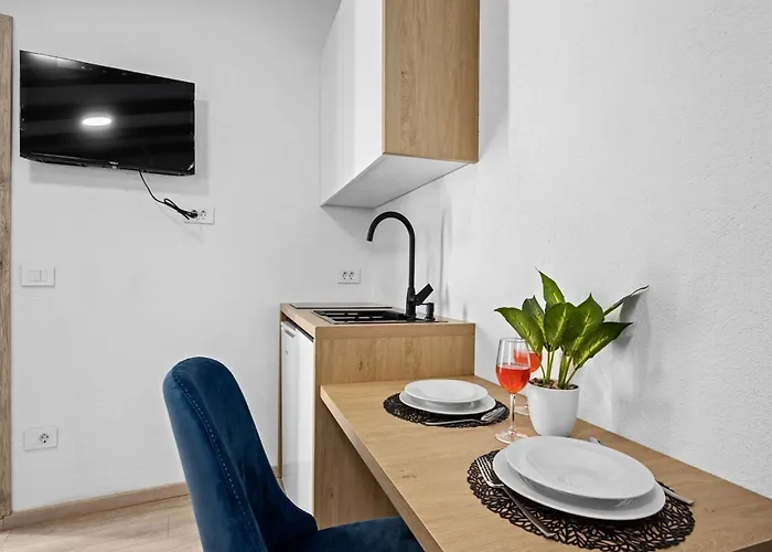 Lejlighed In Near Center Waterfront *