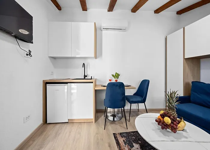 Lejlighed In Near Center Waterfront