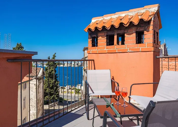 Lejlighed In Near Center Waterfront