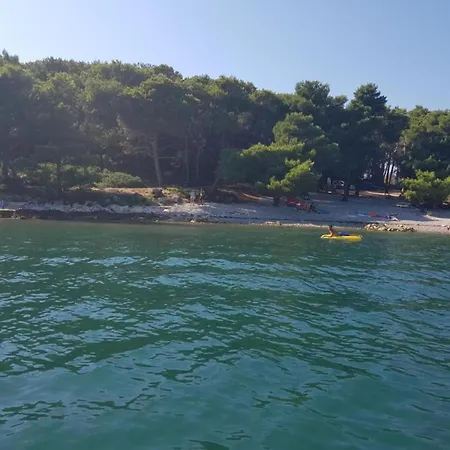 In Near Center Waterfront Appartamento