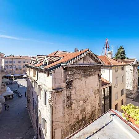 In Near Center Waterfront Appartamento *